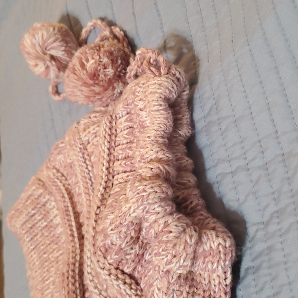 Ponytail Toboggan - Picture 2 of 3